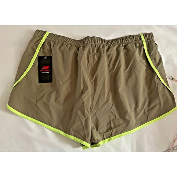 NEW BALANCE Green WS91824X Women's Running Shorts Core 3in Woven - Sz XL - NWT - Picture 2 of 8